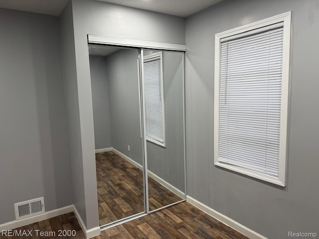 4064 Moore St, Inkster, MI 48141 - view of closet