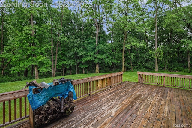 6375 Perryville Rd, Holly, MI 48442 - deck with a yard