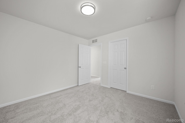 48495 Old Oak Trl, Van Buren, MI 48111 - unfurnished room with carpet floors and a smoke detector