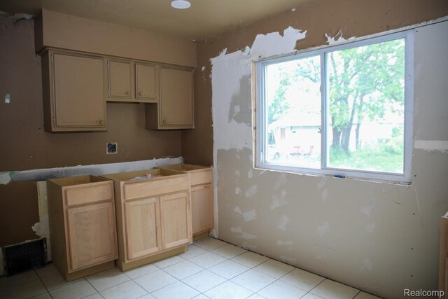 7406 Rosemont Ave, Detroit, MI 48228 - photo 6