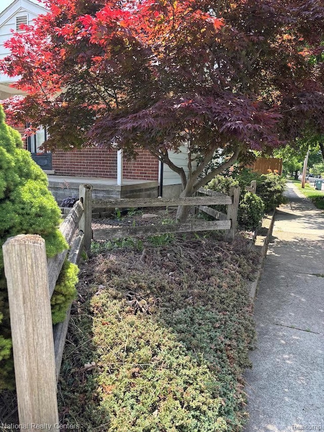 1618 E Lincoln Ave, Royal Oak, MI 48067 - view of property exterior