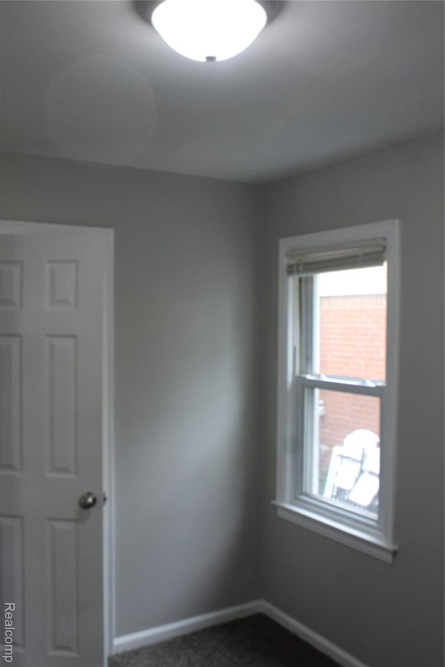 20153 Hartwell St, Detroit, MI 48235 - empty room featuring baseboards