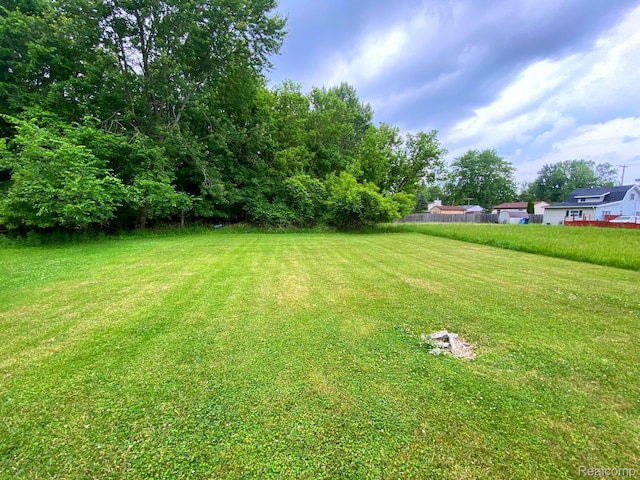 5424 Hughes Rd, Lansing, MI 48911 - view of grassy yard