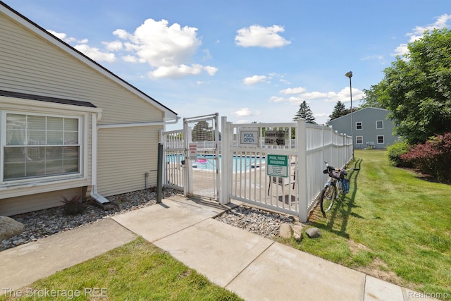 9451 Parkwood N, Davison, MI 48423 - community pool with a gate