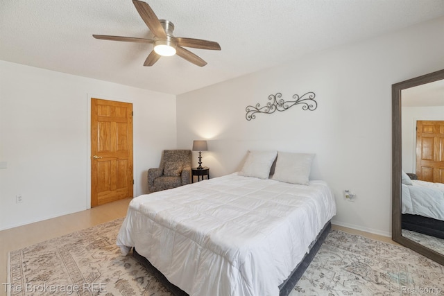 9451 Parkwood N, Davison, MI 48423 - bedroom with ceiling fan