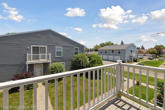 9451 Parkwood N, Davison, MI 48423 - balcony with a residential view