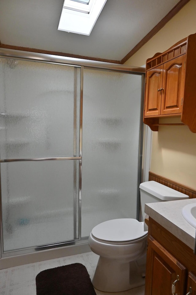 4105 Sawgrass Trl, Muskegon, MI 49442 - bathroom with a skylight, a shower stall, and vanity