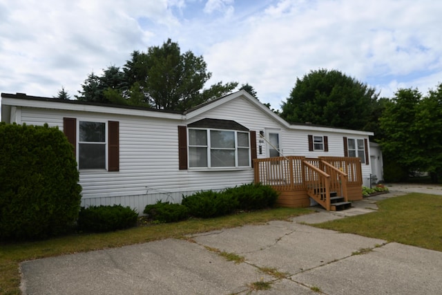 4105 Sawgrass Trl, Muskegon, MI 49442 - view of manufactured / mobile home