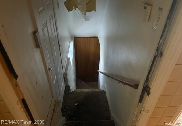 3929 Grayton St, Detroit, MI 48224 - view of stairway