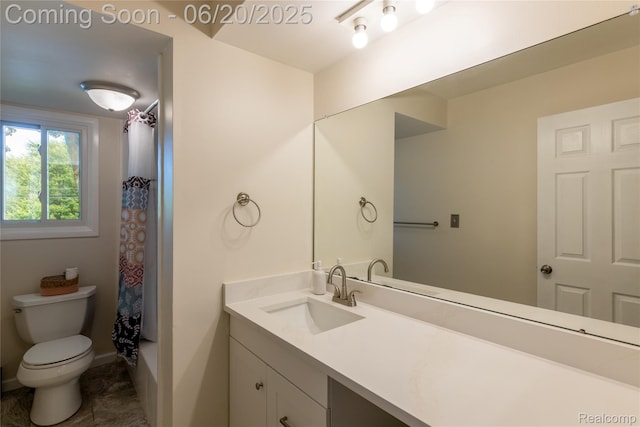 16591MIDDLEBELTRD Middlebelt Rd Unit 4, Livonia, MI 48154 - full bathroom featuring vanity and a shower with curtain