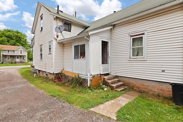 121 W Beecher St, Adrian, MI 49221 - photo 5