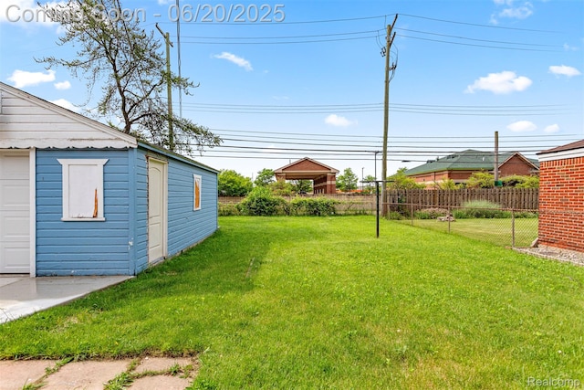 25545 Oakland Dr, Dearborn Heights, MI 48125 - photo 3
