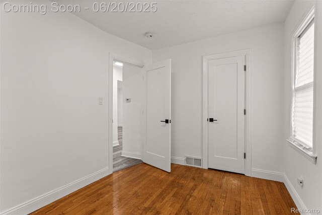25545 Oakland Dr, Dearborn Heights, MI 48125 - photo 18