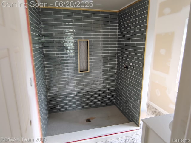 2492 Townsend St, Detroit, MI 48214 - bathroom with vanity and a stall shower