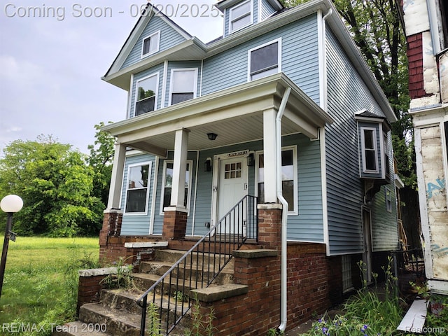 2492 Townsend St, Detroit, MI 48214 - american foursquare style home with covered porch