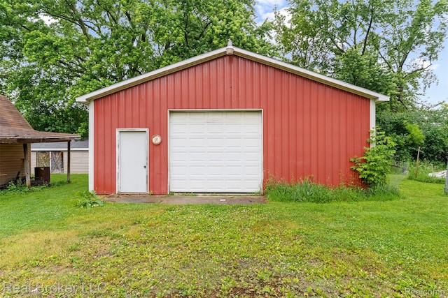 1059 Morris Hills Pkwy, Mount Morris, MI 48458 - view of detached garage