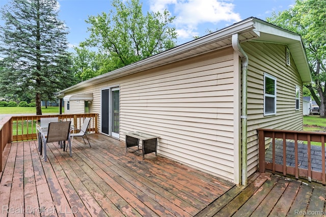 1059 Morris Hills Pkwy, Mount Morris, MI 48458 - deck featuring outdoor dining space