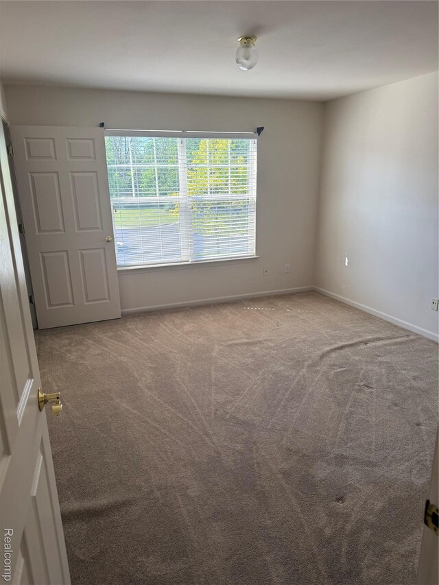 9589 Lakeside Dr, Ypsilanti, MI 48197 - photo 10