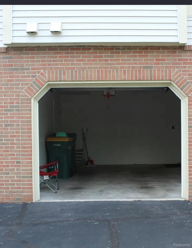 9589 Lakeside Dr, Ypsilanti, MI 48197 - photo 26
