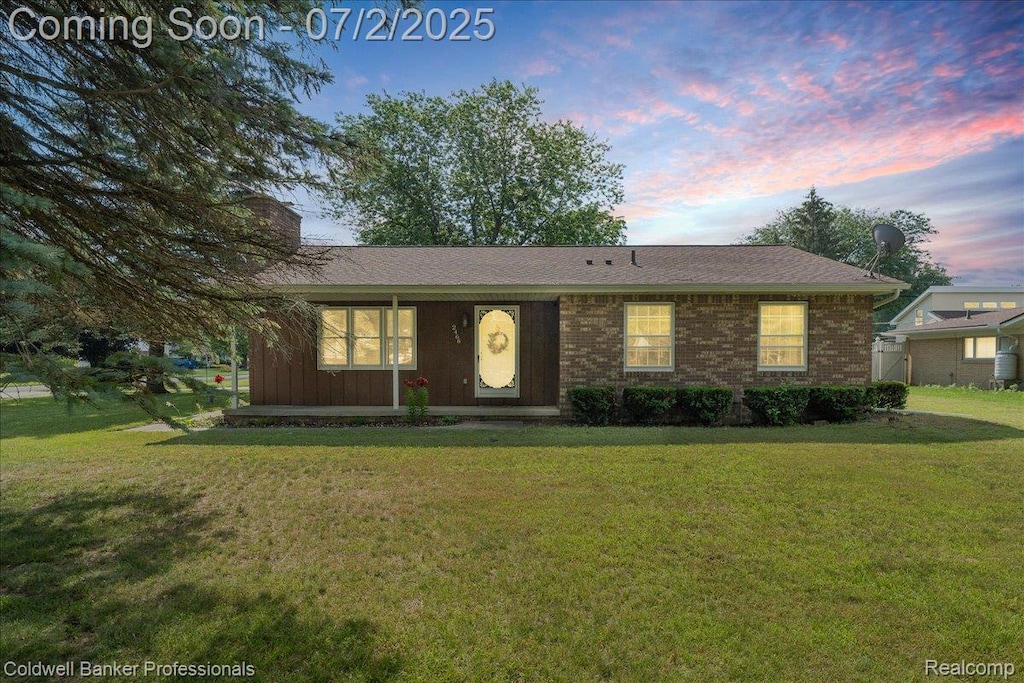 2466 Kathleen Dr, Monroe, MI 48162 - photo 1