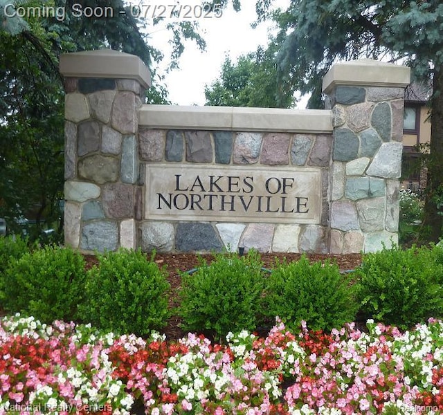 17610 Farmcrest Ln, Northville, MI 48168 - photo 9