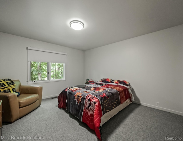 6224 Bromley Ct, West Bloomfield, MI 48322 - bedroom featuring carpet and baseboards