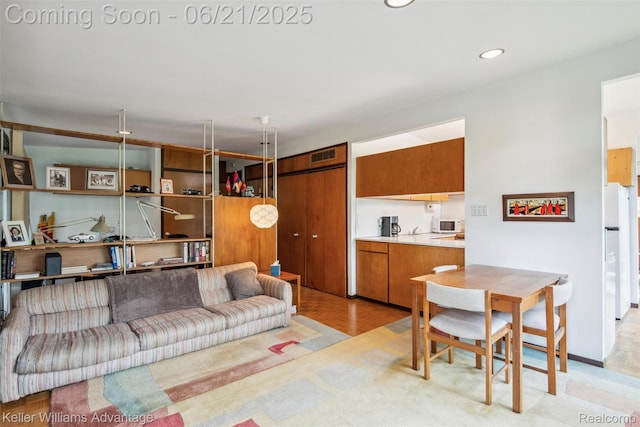 5959 Rosetta St, Dearborn Heights, MI 48127 - living area with recessed lighting
