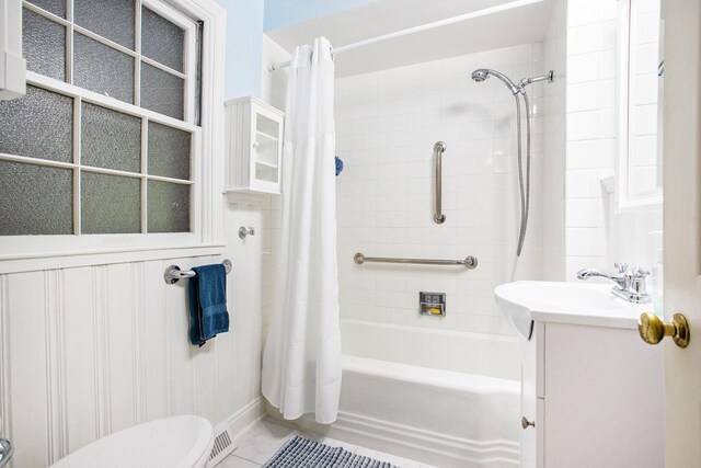 11279 E Cd Ave, Richland, MI 49083 - full bathroom with shower / bath combination with curtain and vanity