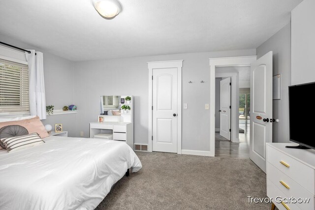 6770 Rivers Edge Ln, Middleville, MI 49333 - carpeted bedroom featuring baseboards