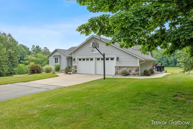 6770 Rivers Edge Ln, Middleville, MI 49333 - single story home with an attached garage, stone siding, a front lawn, driveway, and roof with shingles