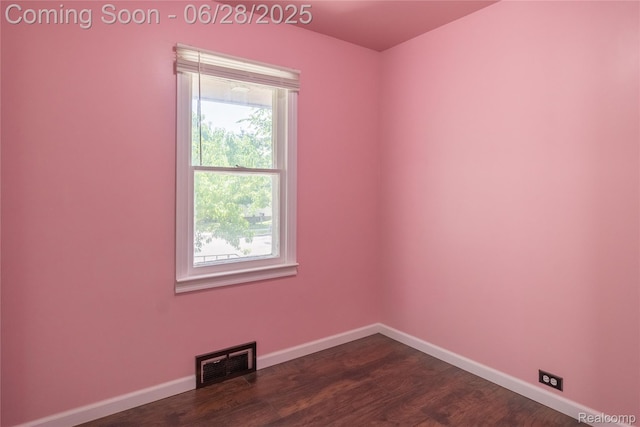 785 Kenilworth Ave, Pontiac, MI 48340 - empty room featuring baseboards and dark wood-type flooring