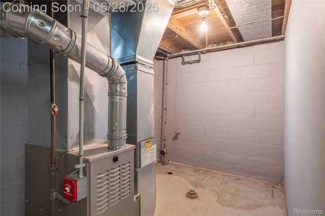 785 Kenilworth Ave, Pontiac, MI 48340 - utility room with heating unit