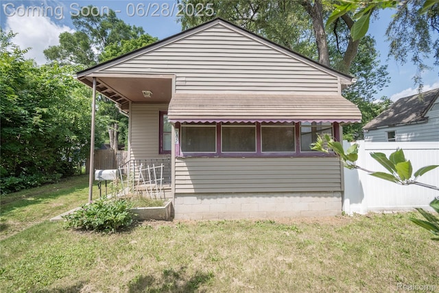 785 Kenilworth Ave, Pontiac, MI 48340 - view of bungalow-style house