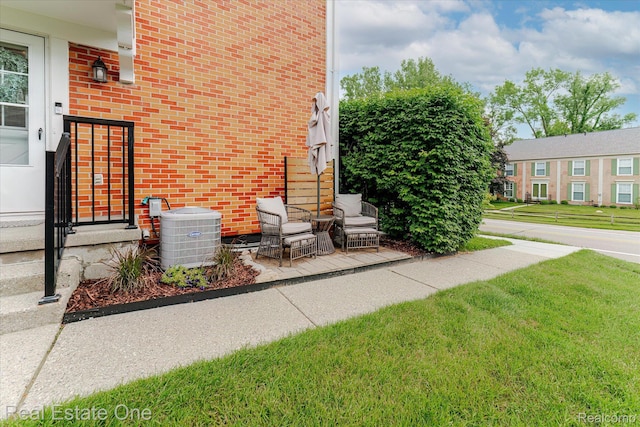 1106 Kings Cove Dr Unit 355, Rochester, MI 48306 - view of patio / terrace