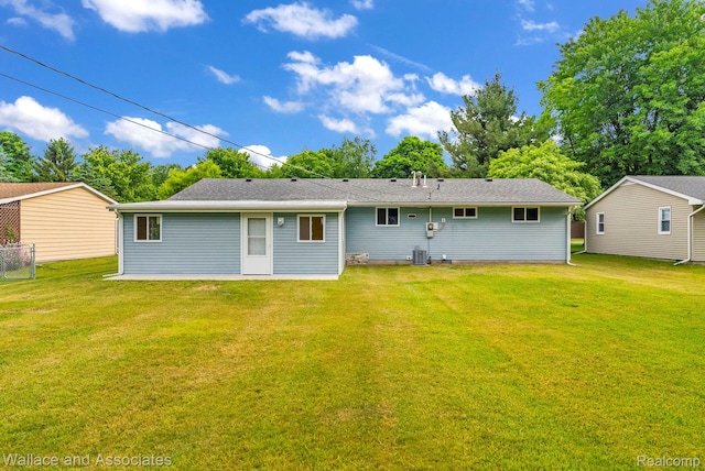 6761 Mels Dr, Ruby, MI 48049 - rear view of property