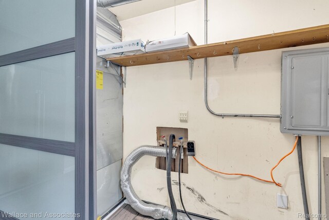 6761 Mels Dr, Ruby, MI 48049 - utilities featuring electric panel