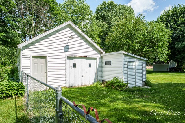 1555 W Ellis Ave, Belding, MI 48809 - photo 45