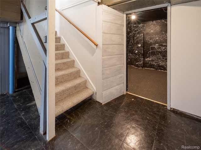 25457 Andover Dr, Dearborn Heights, MI 48125 - below grade area featuring stairs