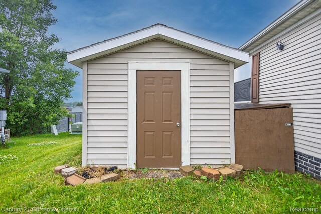 8137 Churchill St, Northville, MI 48167 - photo 24