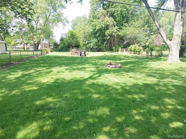 11132 Cape Cod St, Taylor, MI 48180 - view of yard