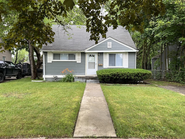 470 Fildew Ave, Pontiac, MI 48341 - view of front of home featuring a shingled roof