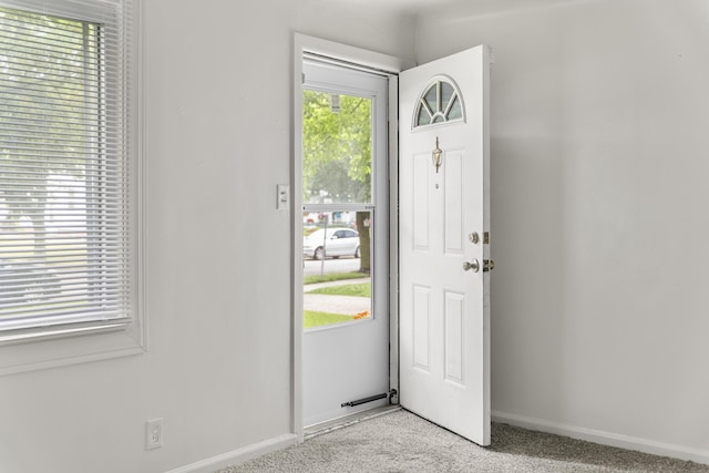 470 Fildew Ave, Pontiac, MI 48341 - foyer with light colored carpet and baseboards