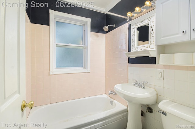525 Marlin Ave, Royal Oak, MI 48067 - bathroom with tub / shower combination, tile walls, and backsplash