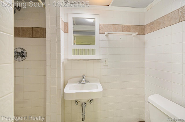 525 Marlin Ave, Royal Oak, MI 48067 - bathroom featuring tile walls, a shower, and crown molding