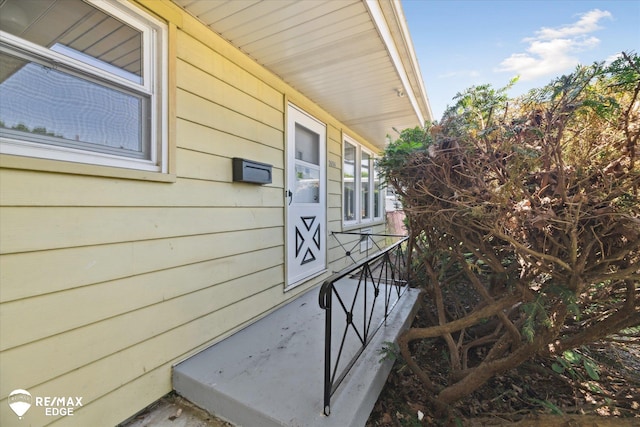 3606 Pingree Ave, Flint, MI 48503 - entrance to property