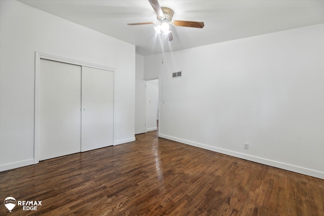 3606 Pingree Ave, Flint, MI 48503 - unfurnished bedroom with wood finished floors, a closet, and a ceiling fan
