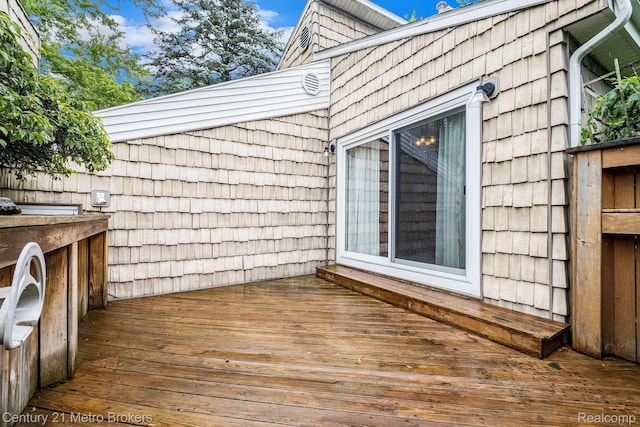 6428 W Court St, Flint, MI 48532 - view of wooden terrace