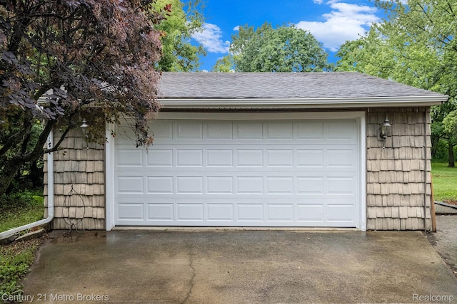 6428 W Court St, Flint, MI 48532 - view of garage