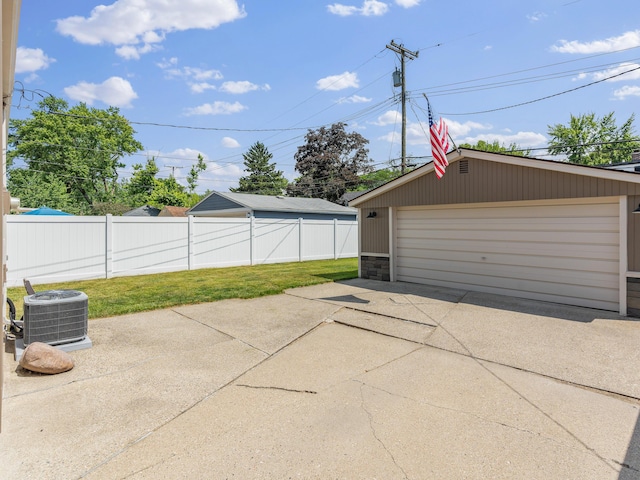 2391 Cambridge Rd, Berkley, MI 48072 - view of detached garage
