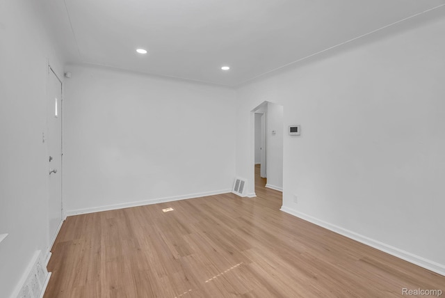 7768 Asbury Park, Dearborn, MI 48228 - unfurnished room featuring light wood-style flooring and recessed lighting